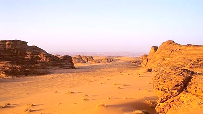 "خرائط غوغل" تكشف معسكرات رومانية "مخبأة" في الصحراء العربية تخفي مذبحة حدثت قبل 1900 عام